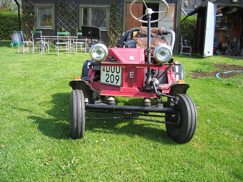 Traktor 448.JPG - framvagn från en 3 hjulig lastmoped.